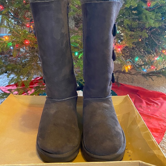 UGG Tall Bailey Button Triplet - Picture 7 of 7